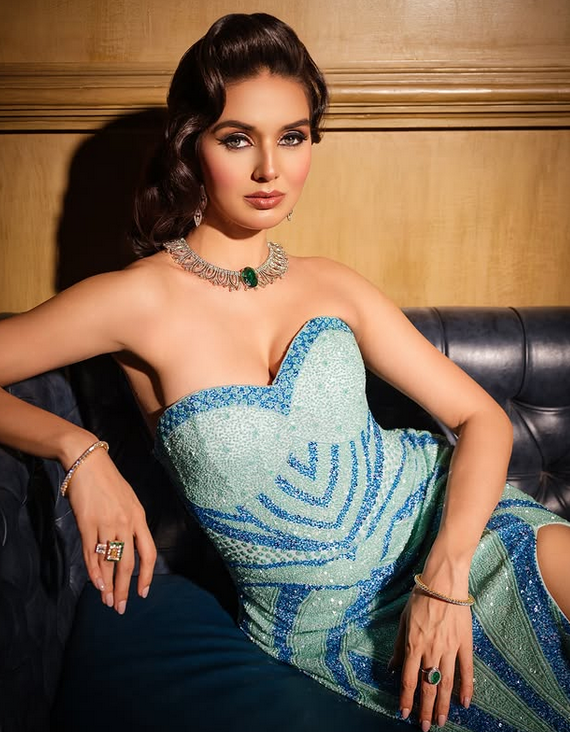 Cocktail Glam Makeup